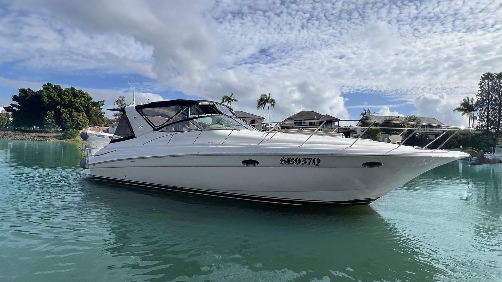 Riviera M370 Sports Cruiser