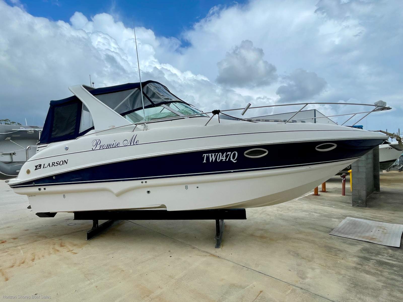 Larson Cabrio 274