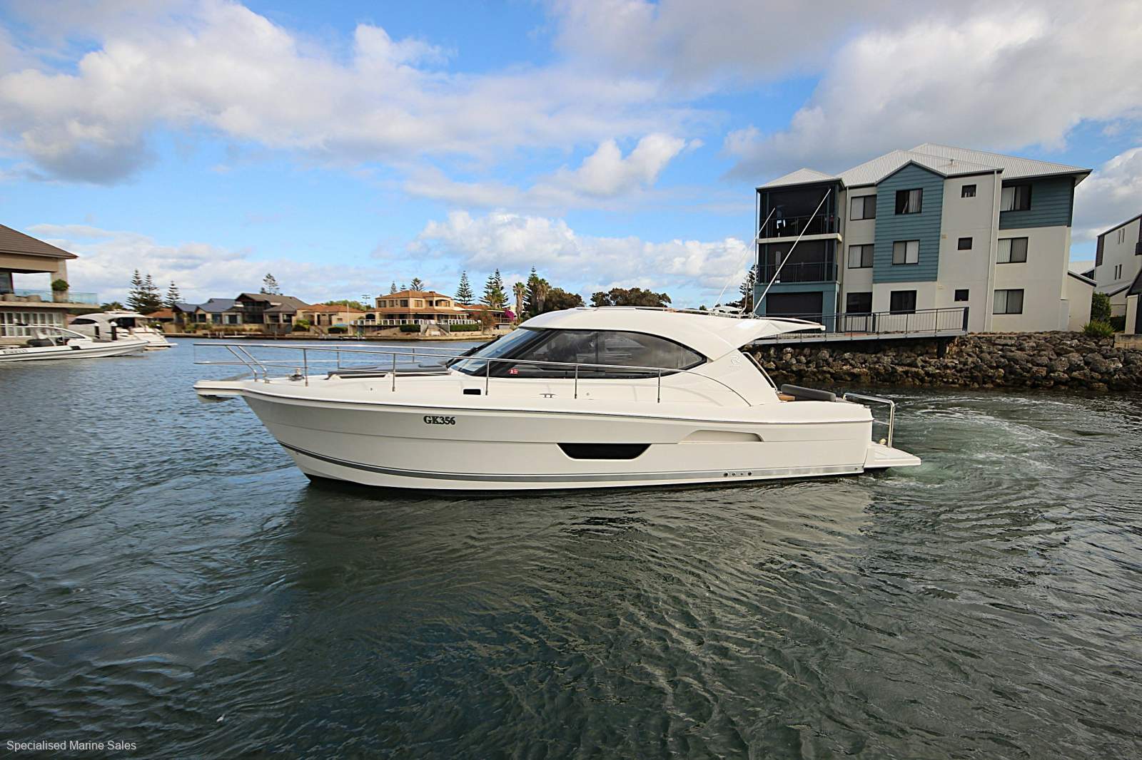Riviera 3600 Sport Yacht Series 11 *** PERFECT FAMILY BOATING *** $ 469,000 ***