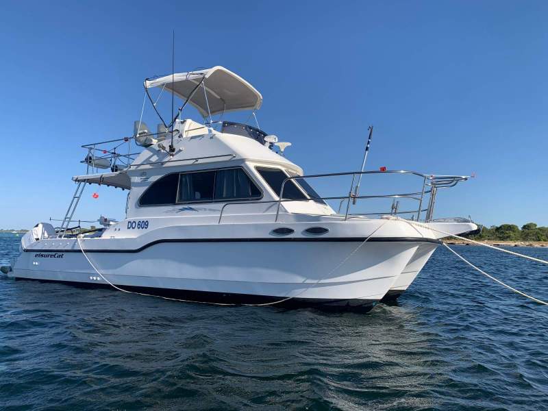 Leisurecat 9000 Profisher Flybridge