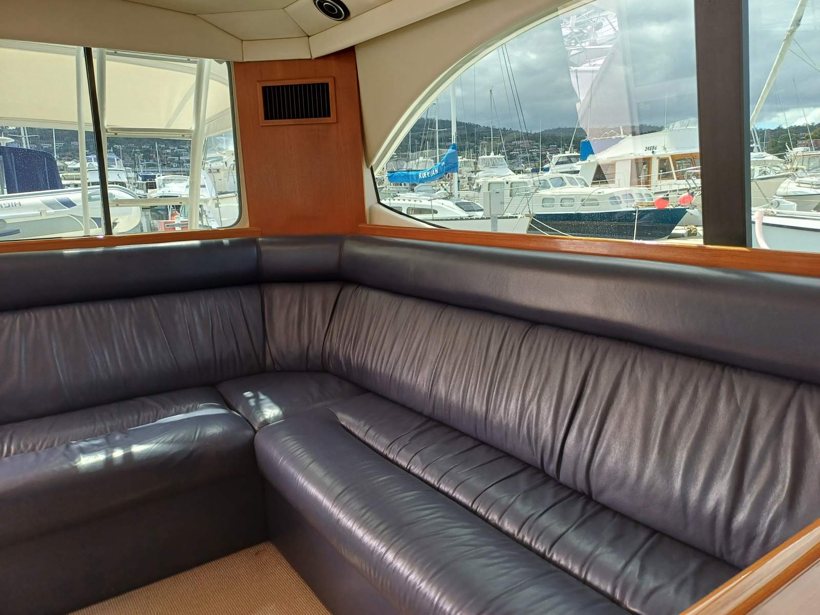 Sunset Boulevard Riviera 37 Flybridge Twin 370hp Cummins. Set up for offshore fishing Boat Brokers of Tasmania