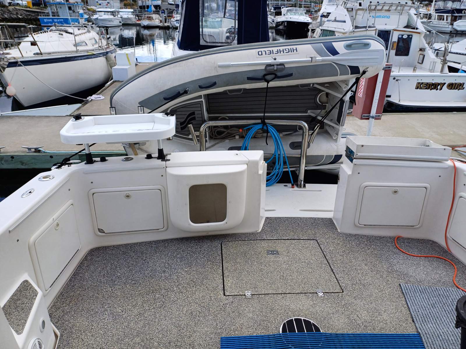 Riviera 37 Flybridge Twin 370hp Cummins. Set up for offshore fishing