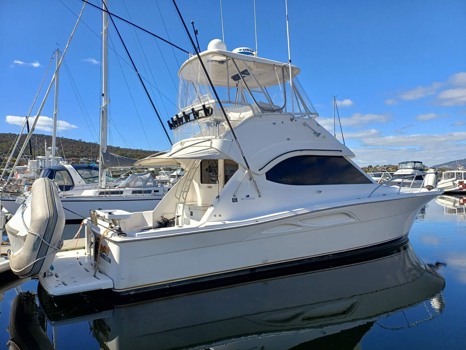 Sunset Boulevard Riviera 37 Flybridge Twin 370hp Cummins. Set up for offshore fishing Boat Brokers of Tasmania