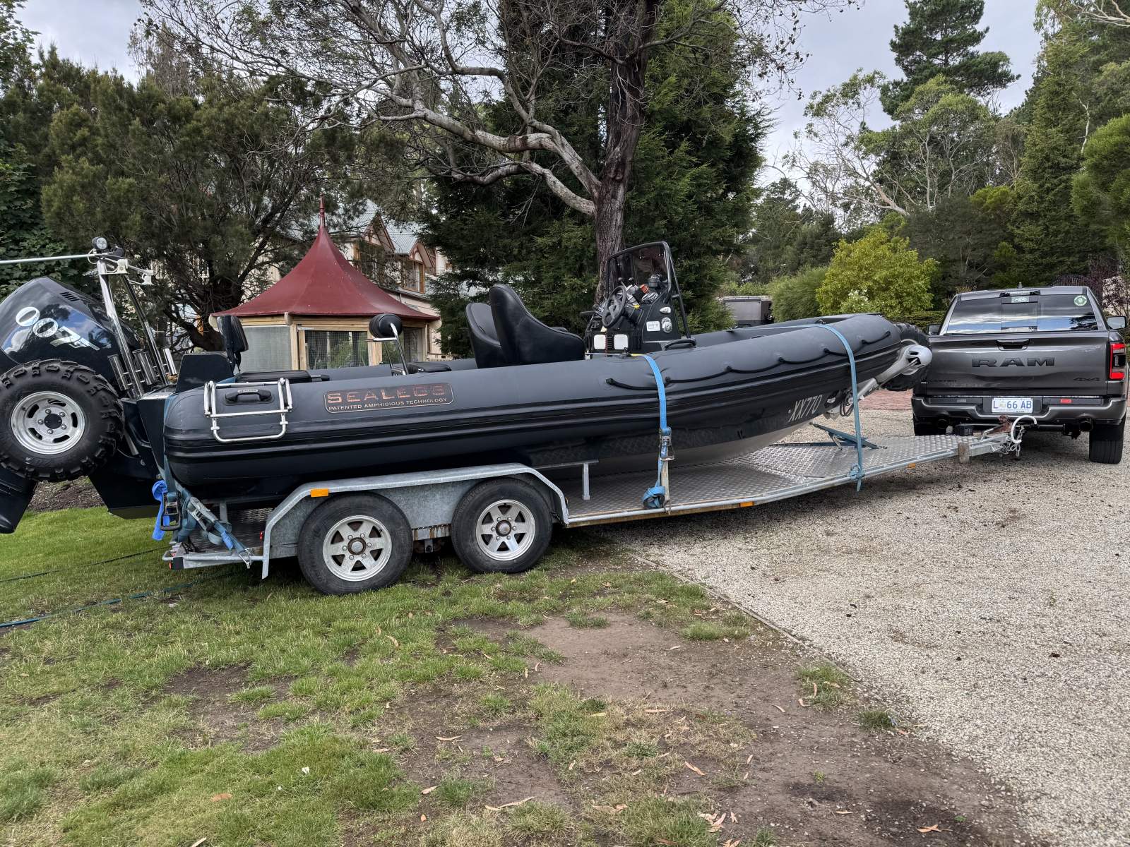Sealegs 7.7 Wide Console RIB