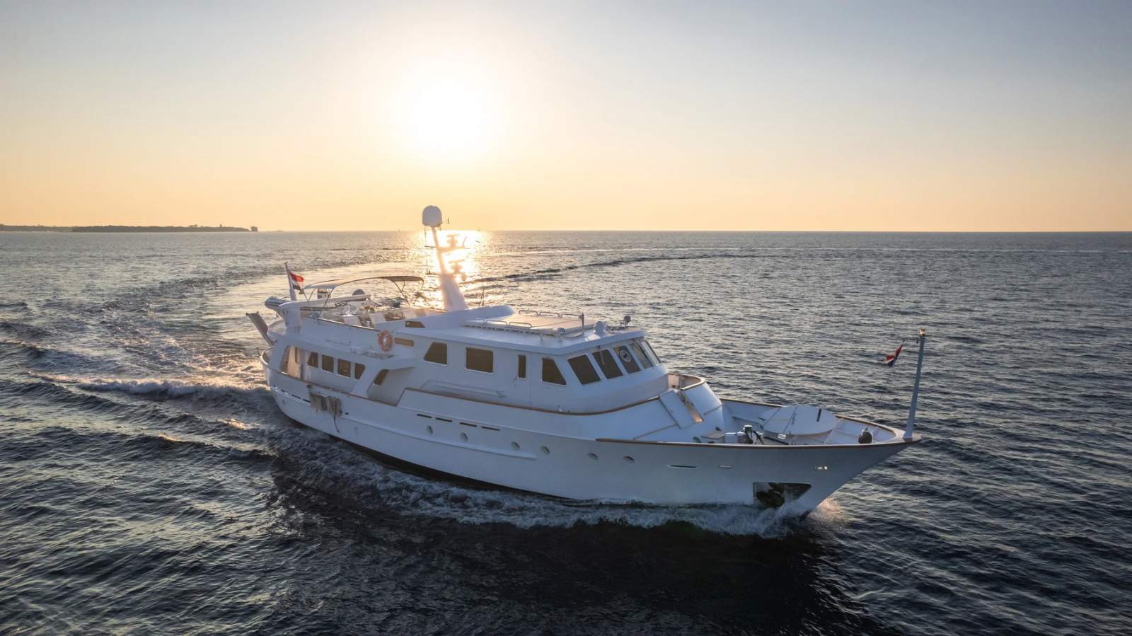 De Vries Ocean Explorer - Stunning refit in 2022