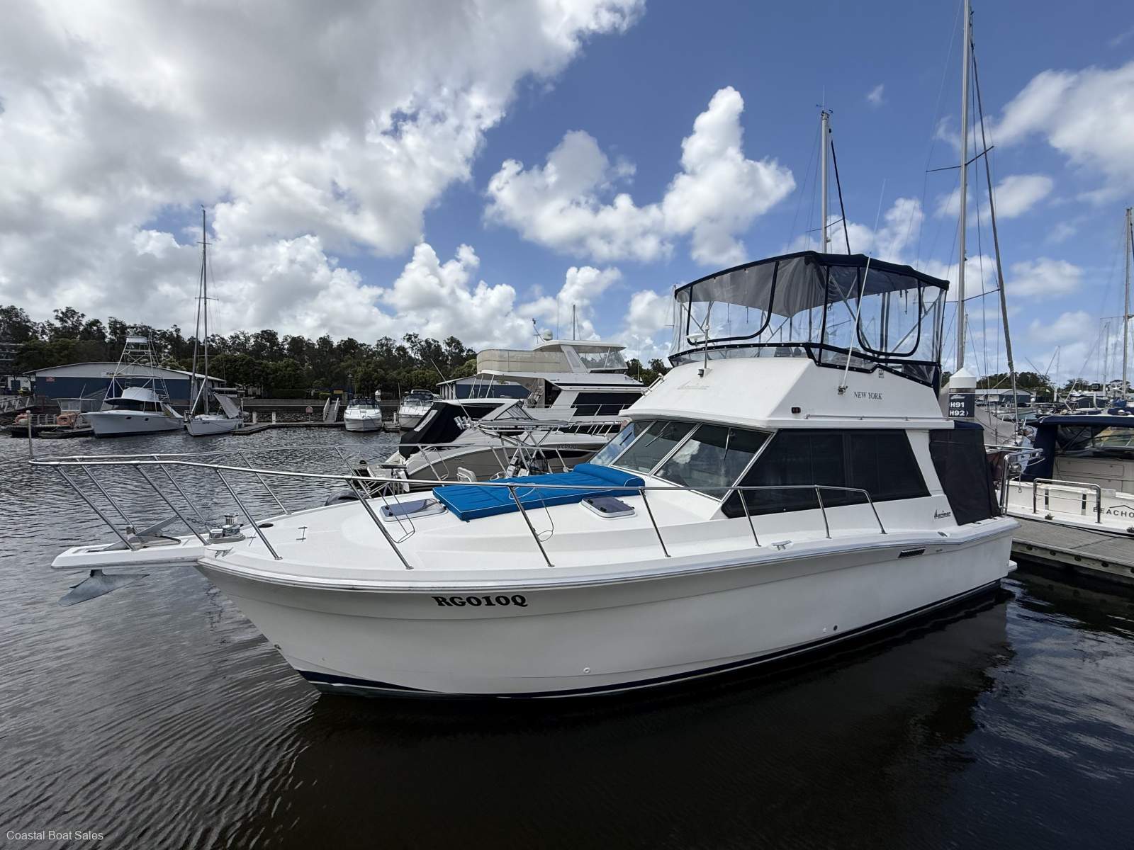 Mariner 3400 Flybridge