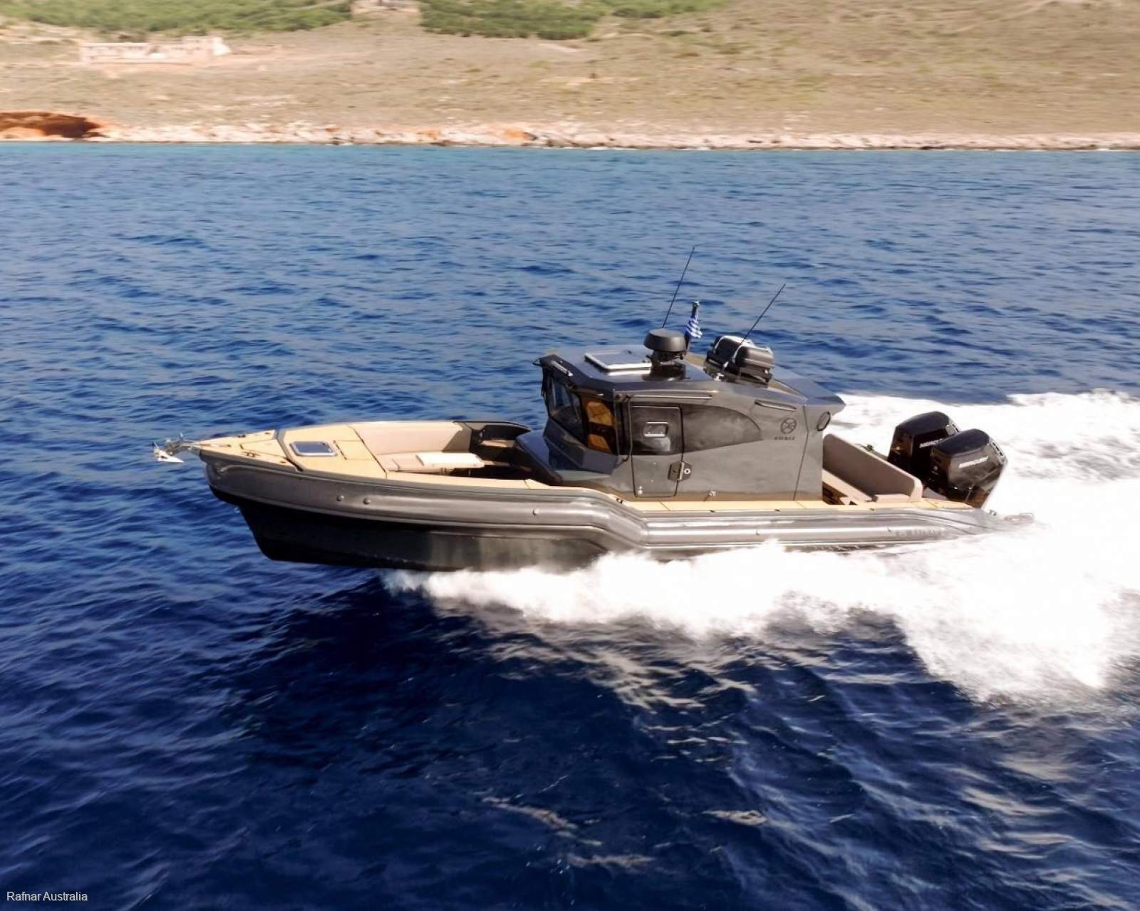 Rafnar 40 Cabin Rafnar 40 Cabin (side and rear entry)
