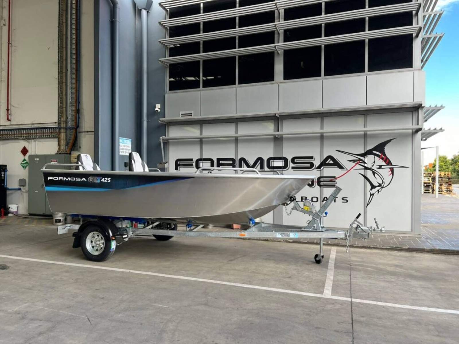 Formosa 425 GRT Tiller