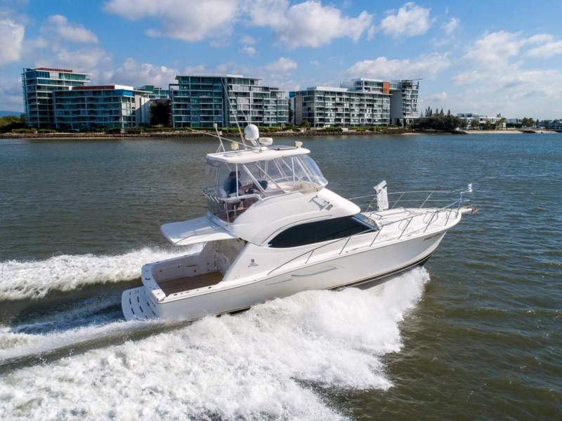 Riviera 40 Flybridge