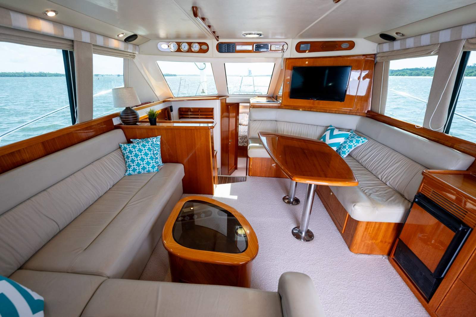 Riviera 40 Flybridge