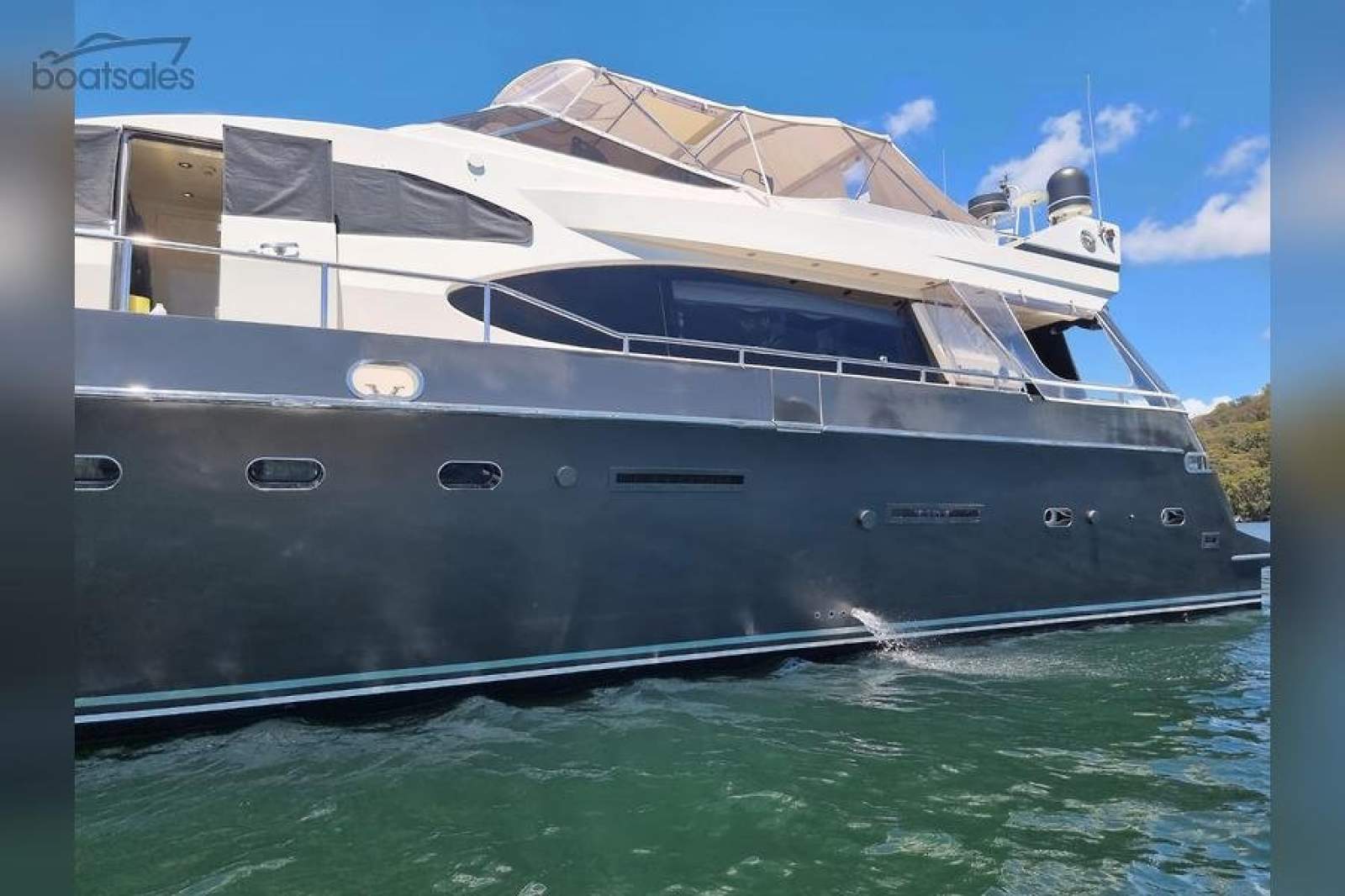 Tecnomar 75 luxury cruiser