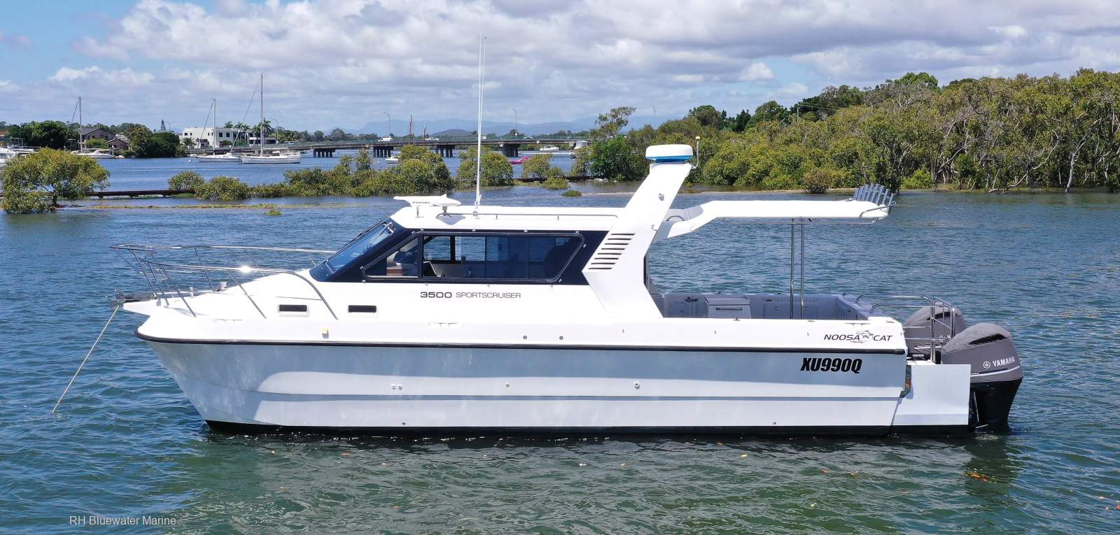 Noosa Cat 3500 Sportscruiser