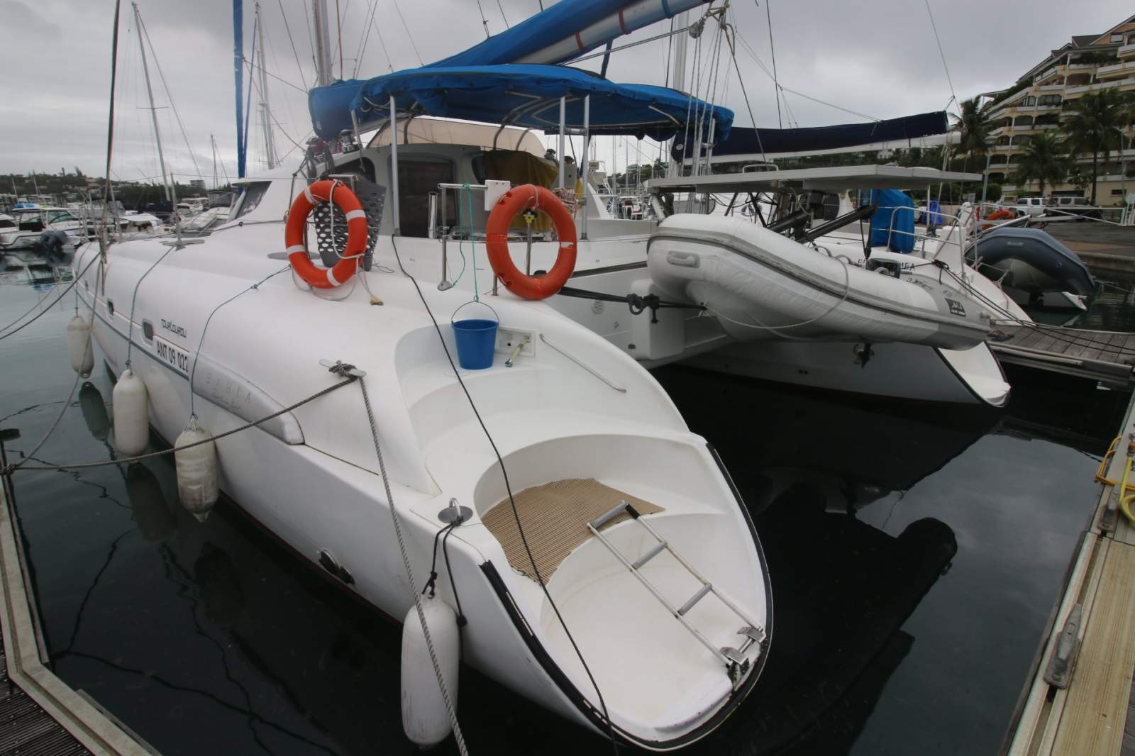 Fountaine Pajot Bahia 46 Genset, watermaker, dive compressor, RIB+15hp