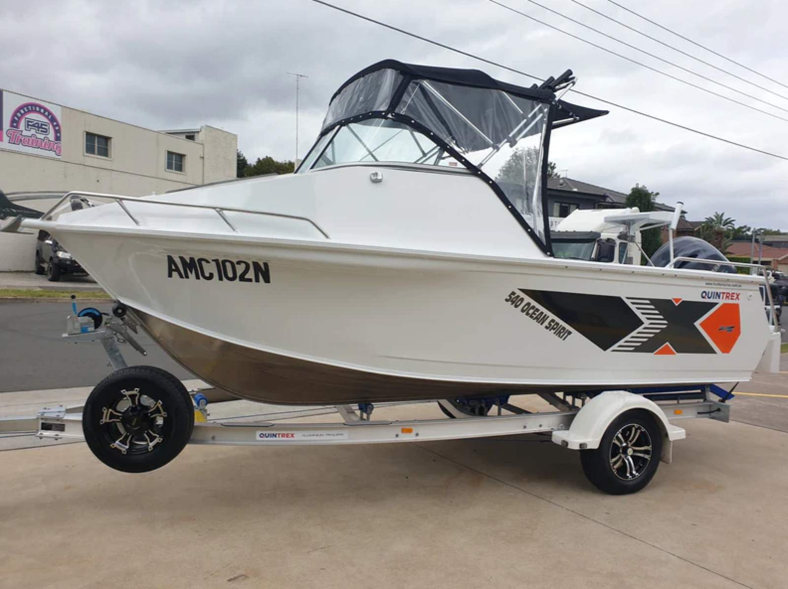 Quintrex 540 Ocean Spirit