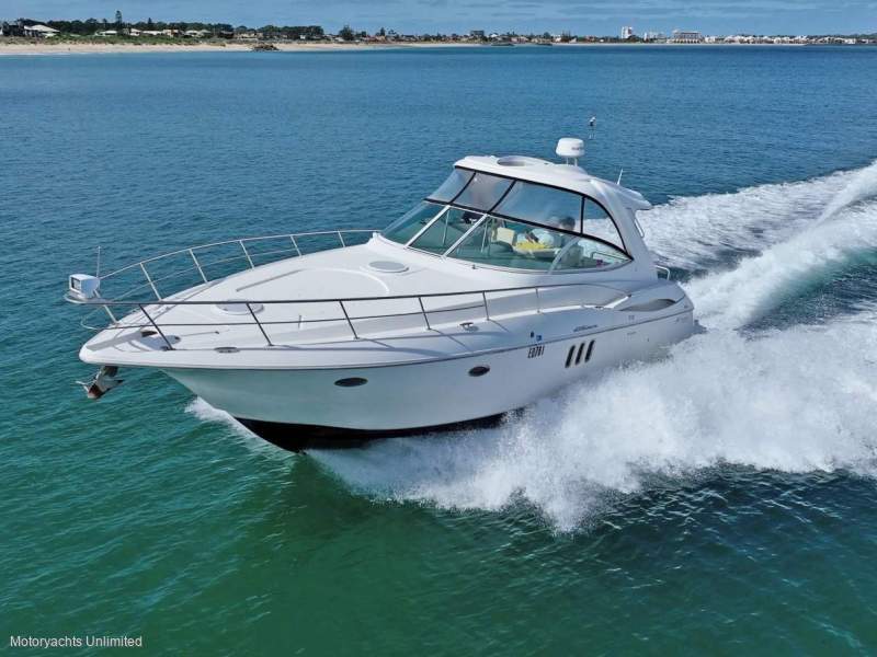Cruisers Yachts 420