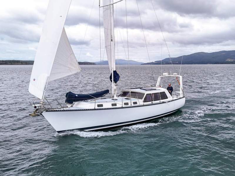 Huon 40 PilotHouse Yacht SUPERBLY BUILT & MAINTAINED, CAPABLE CRUISER!