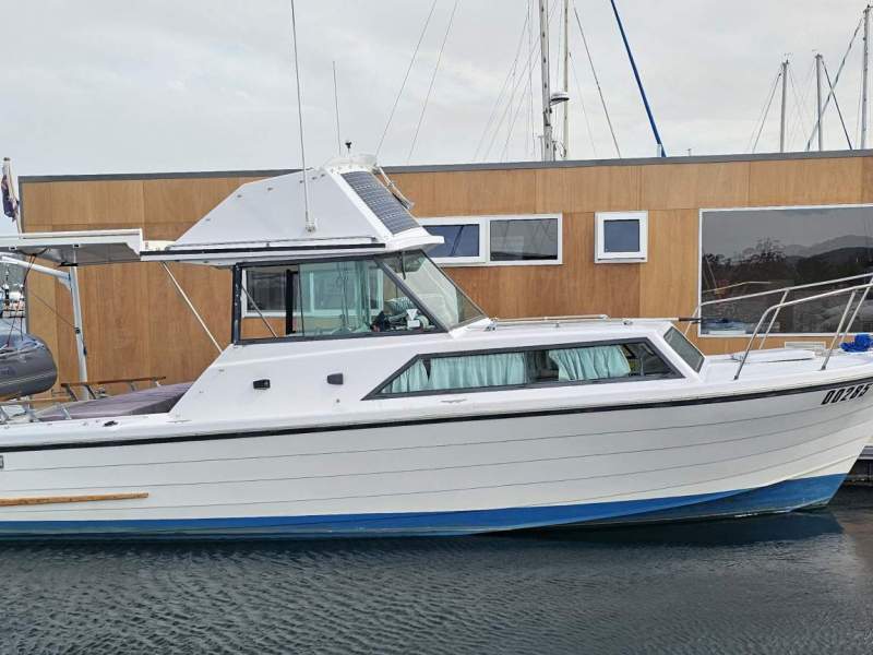 Mariner 26 Pacer Flybridge Cruiser "Regal"