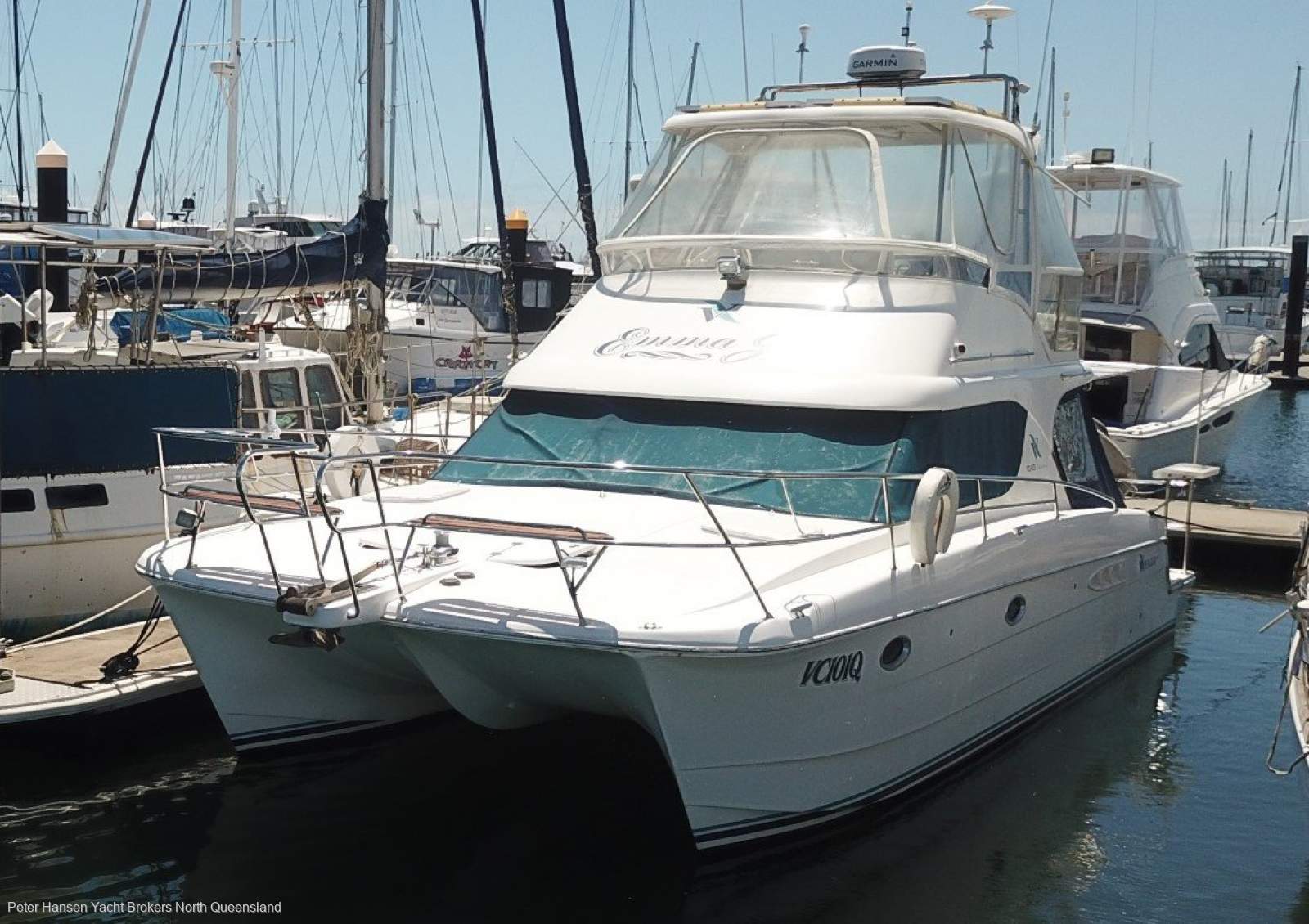 Voyager 1040 Flybridge Catamaran