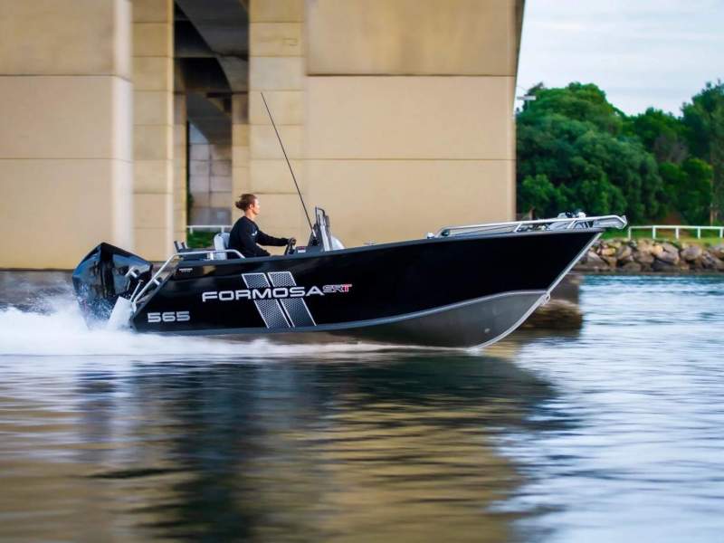 Formosa 565 SRT Side Console