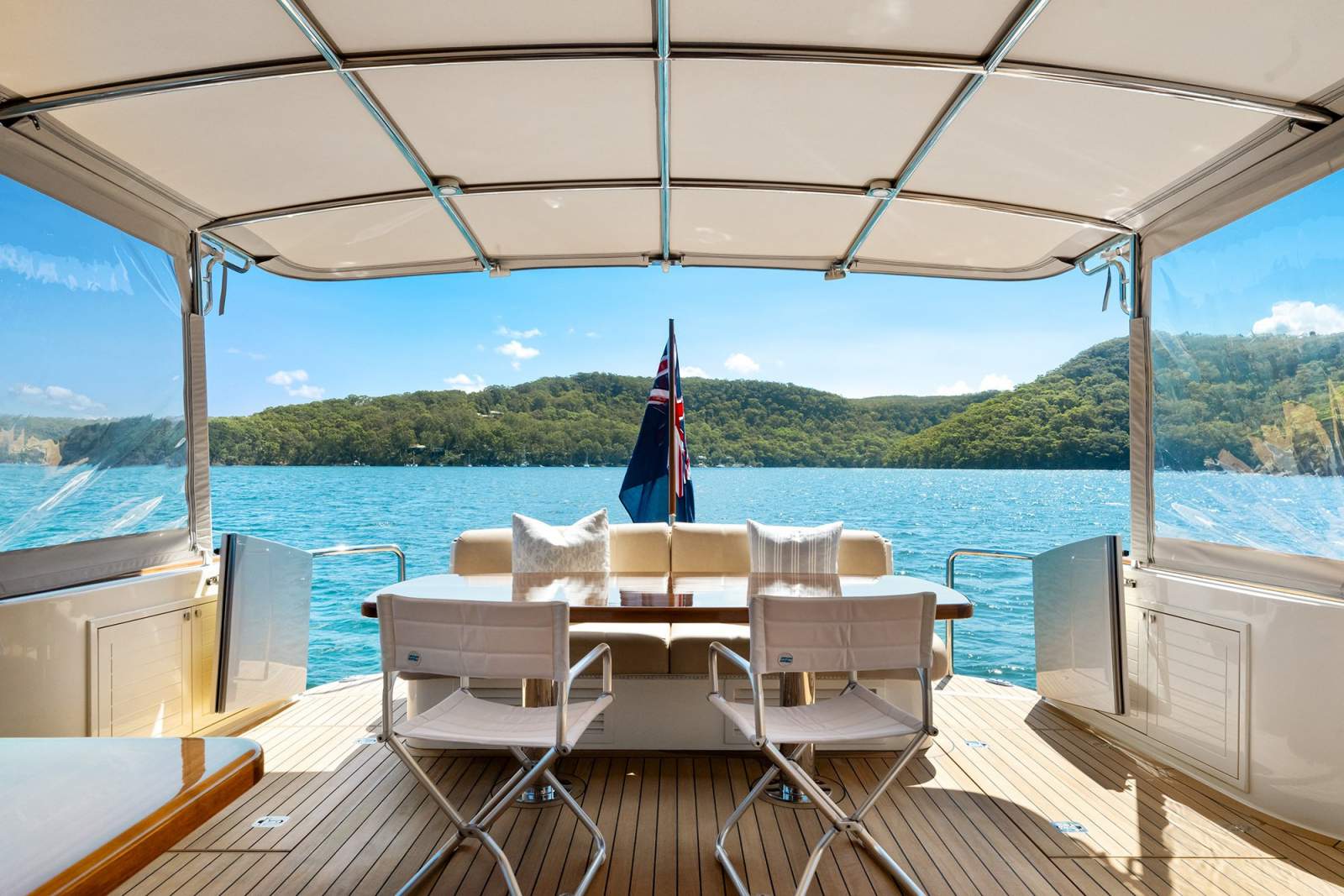Palm Beach Motor Yachts 65