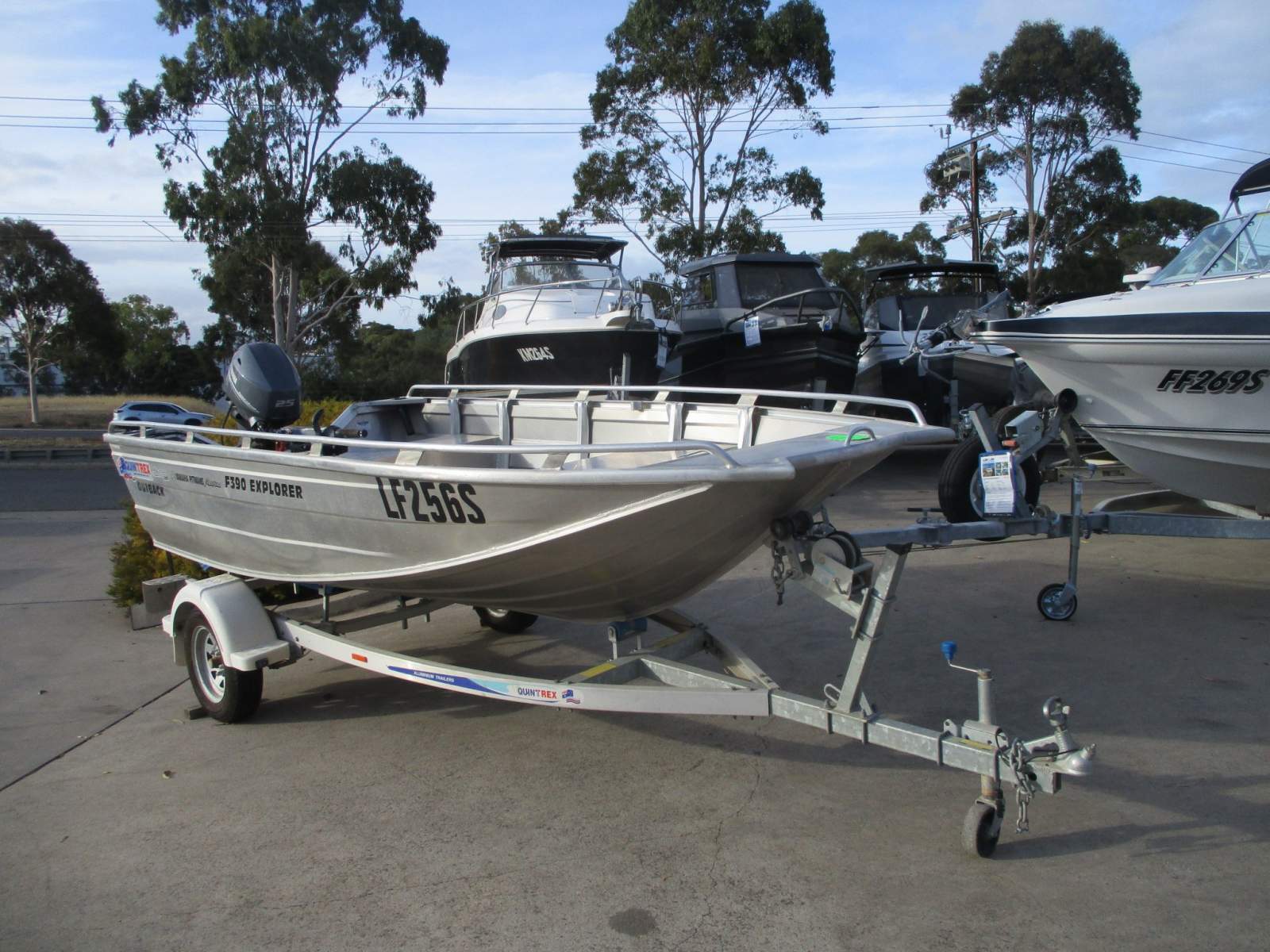 Quintrex F390 Explorer