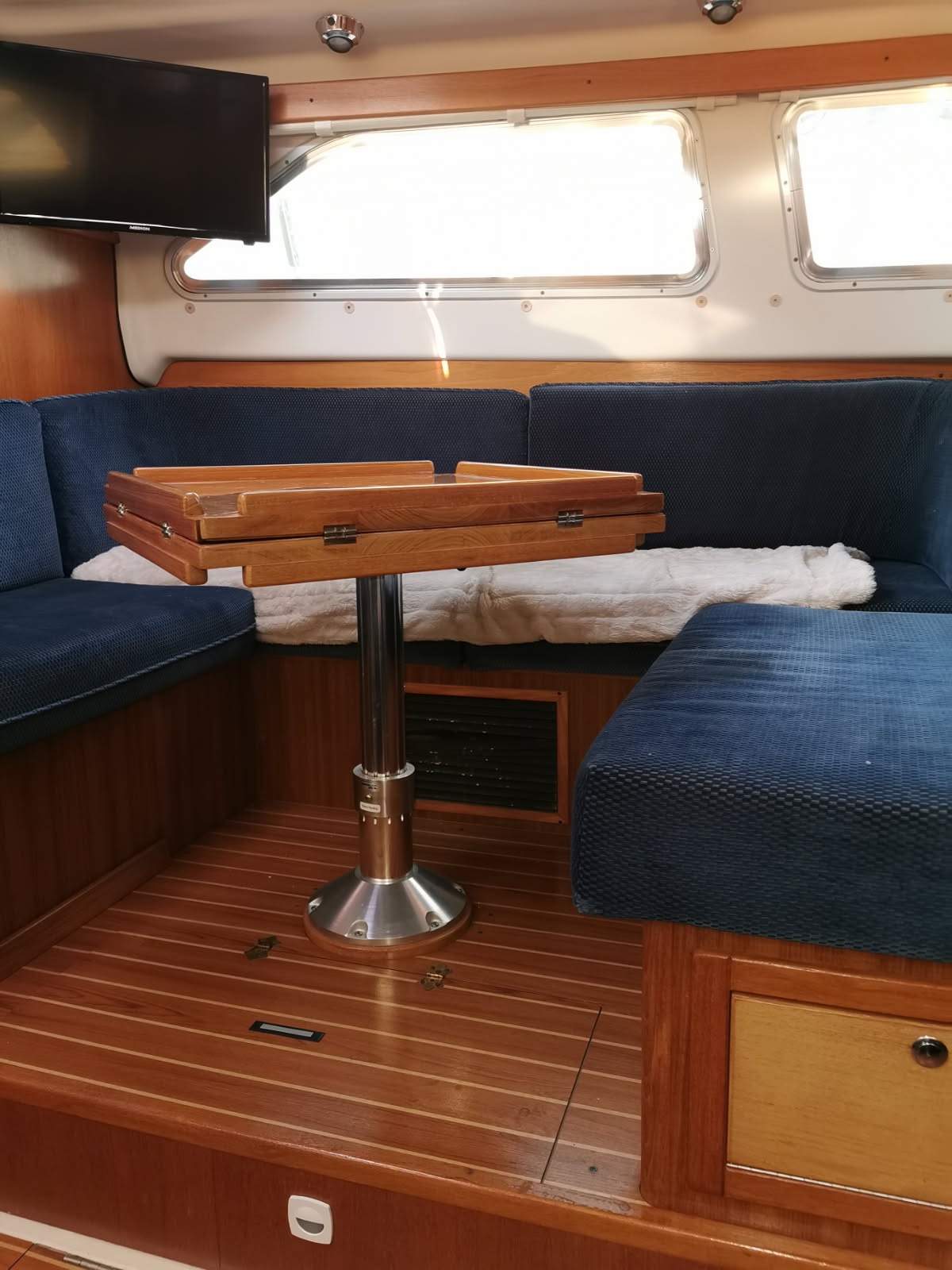 Catalina 440 Deck Saloon WING KEEL
