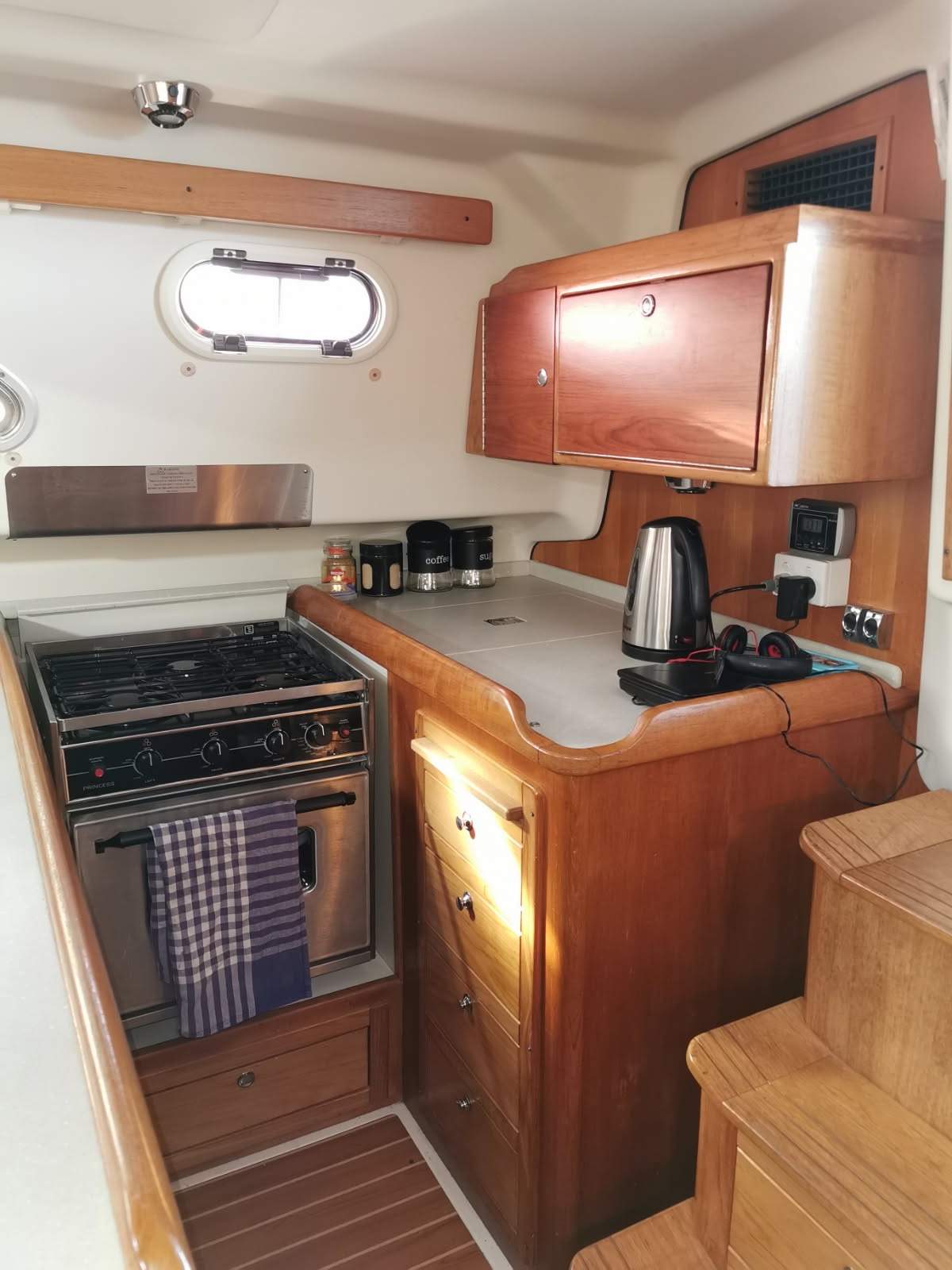Catalina 440 Deck Saloon WING KEEL