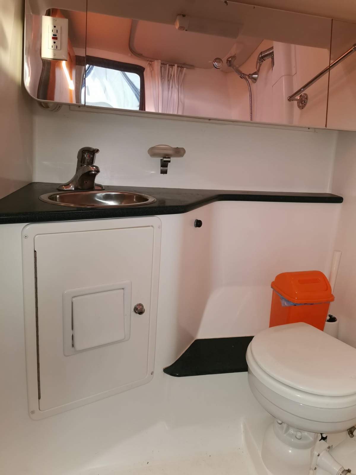 Catalina 440 Deck Saloon WING KEEL