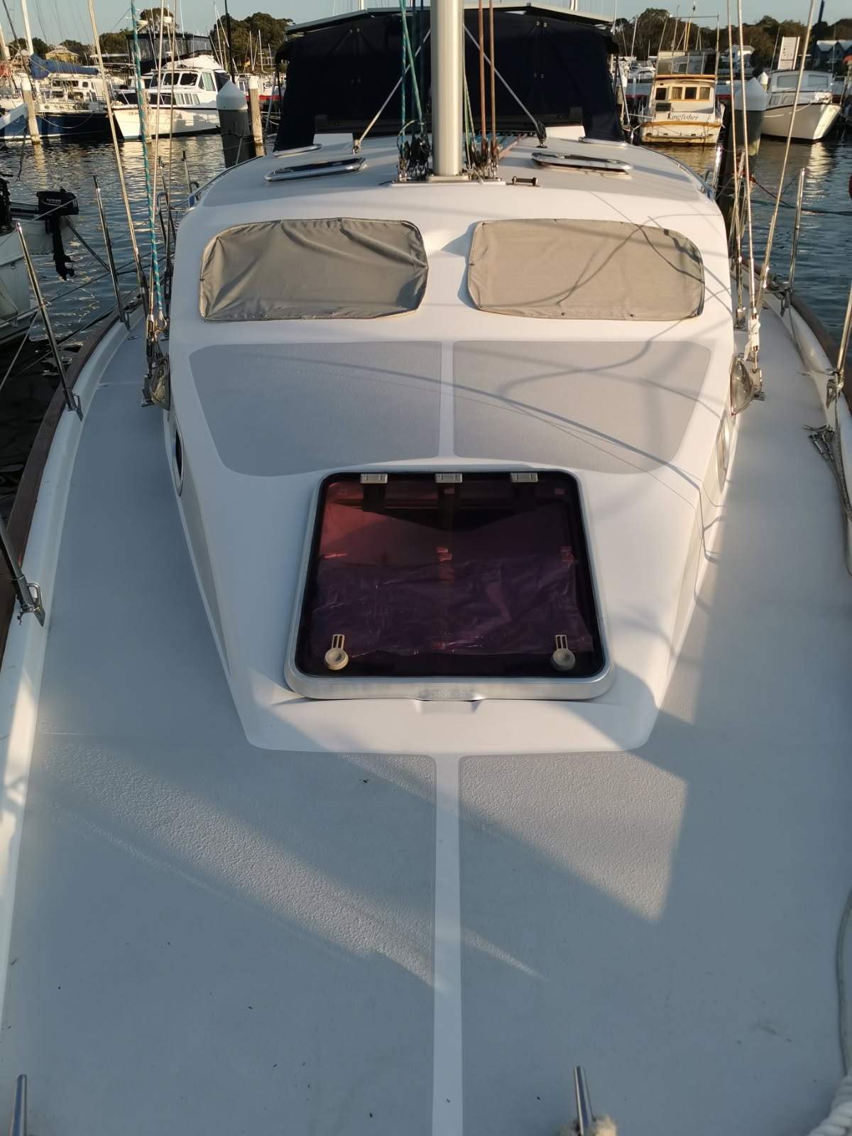 Catalina 440 Deck Saloon WING KEEL