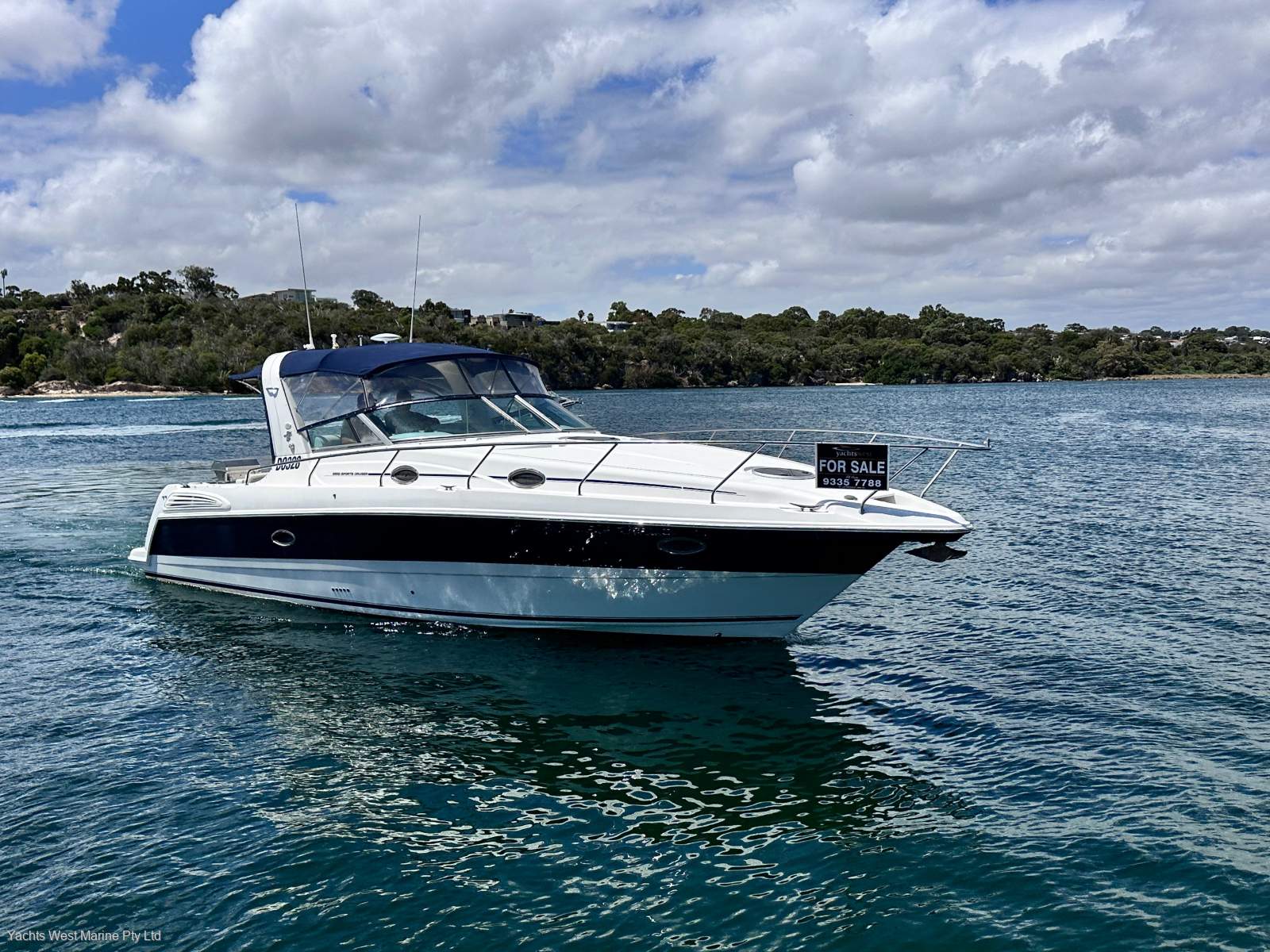 Mustang 3800 Sportcruiser " BOW THRUSTER and AIRCOND ":MUSTANG 38 by YACHTS WEST