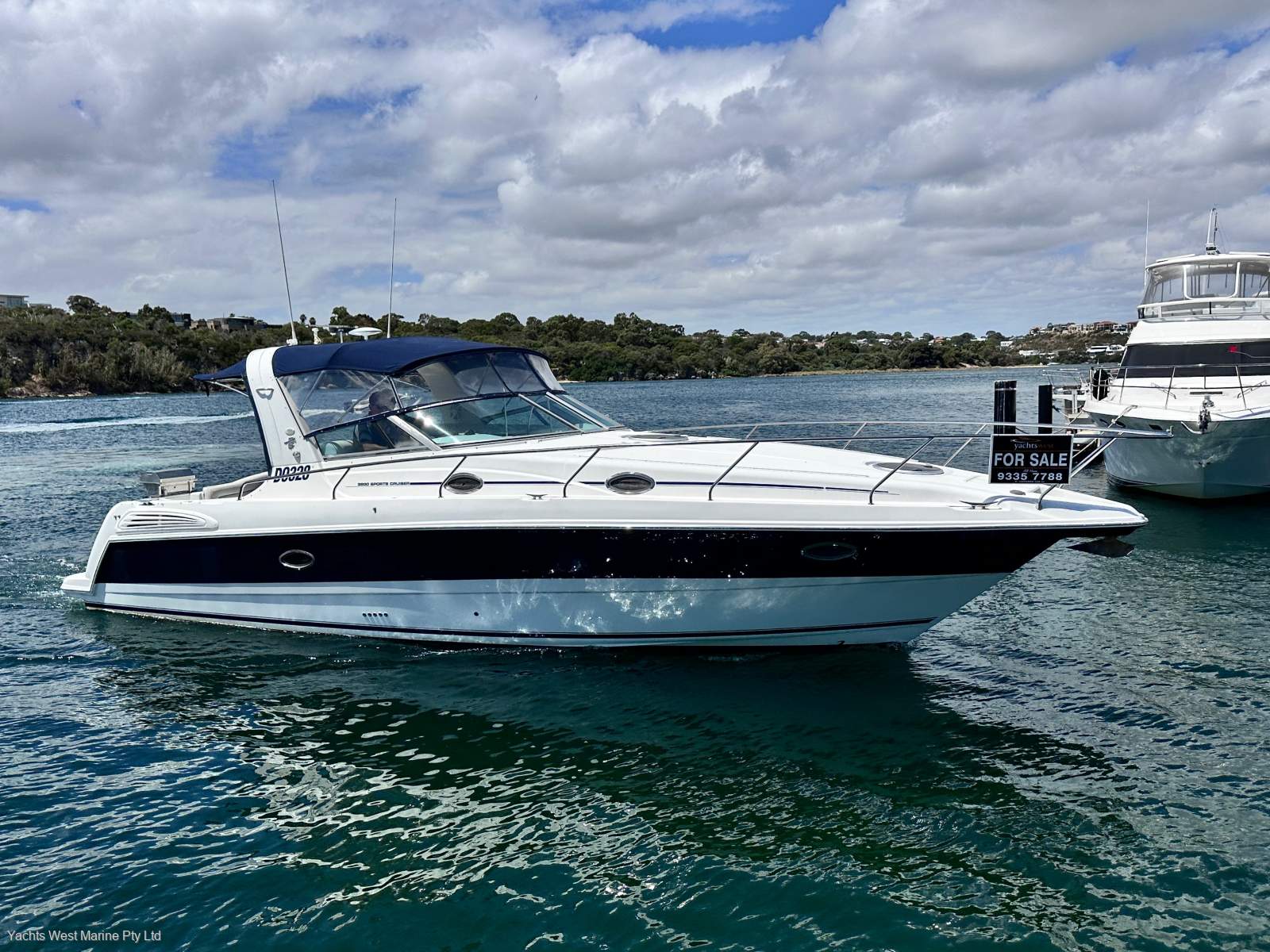 Mustang 3800 Sportcruiser " BOW THRUSTER and AIRCOND ":MUSTANG 38 by YACHTS WEST