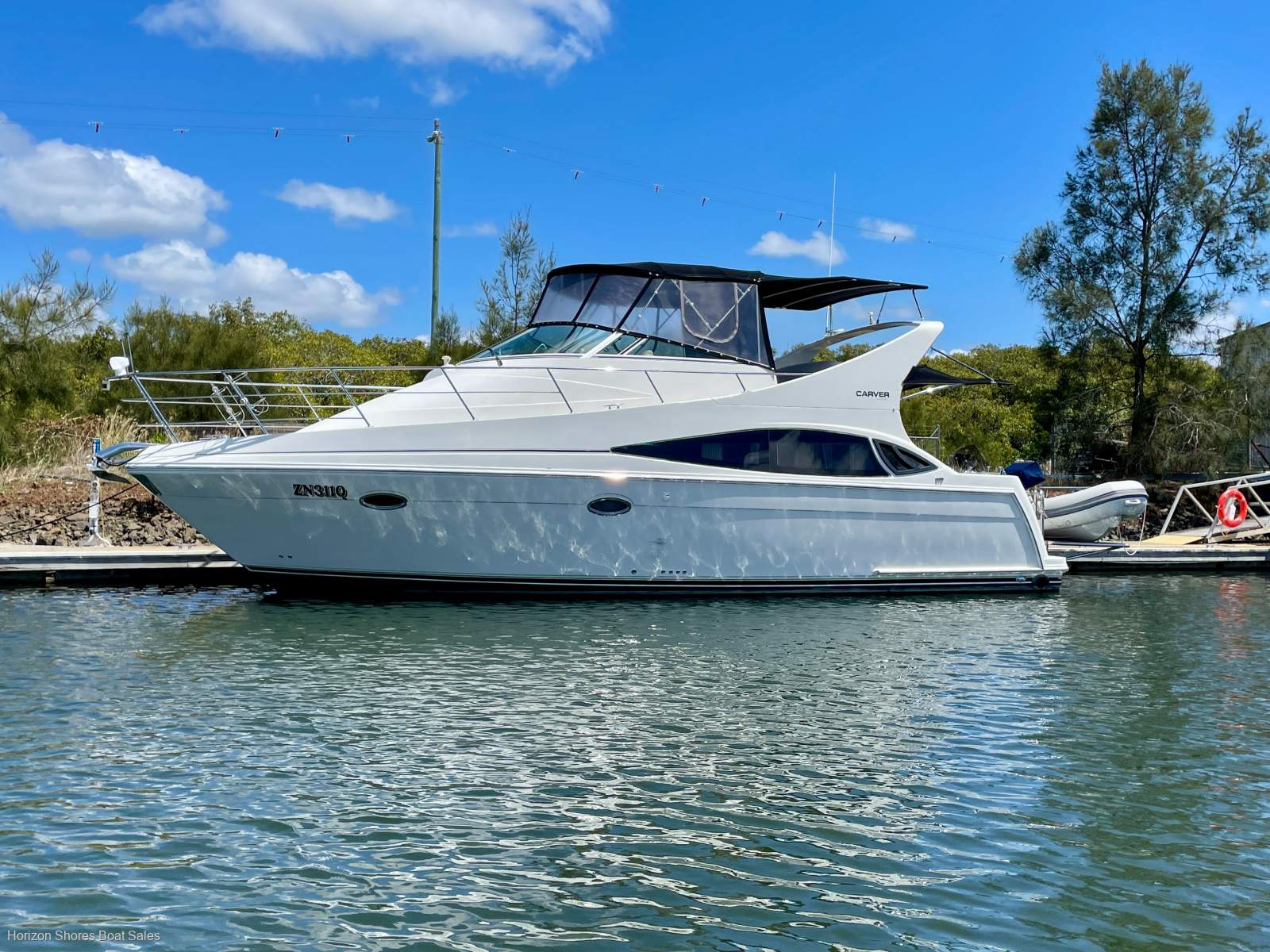 Carver 36 Mariner