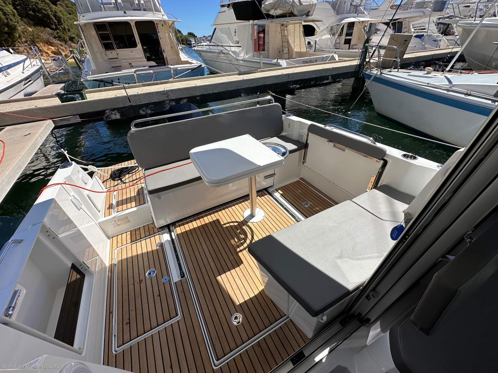 Beneteau Antares 8 OB V2 Highly specd and ready to go!