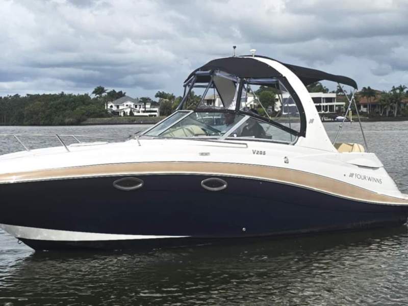 Four Winns V278