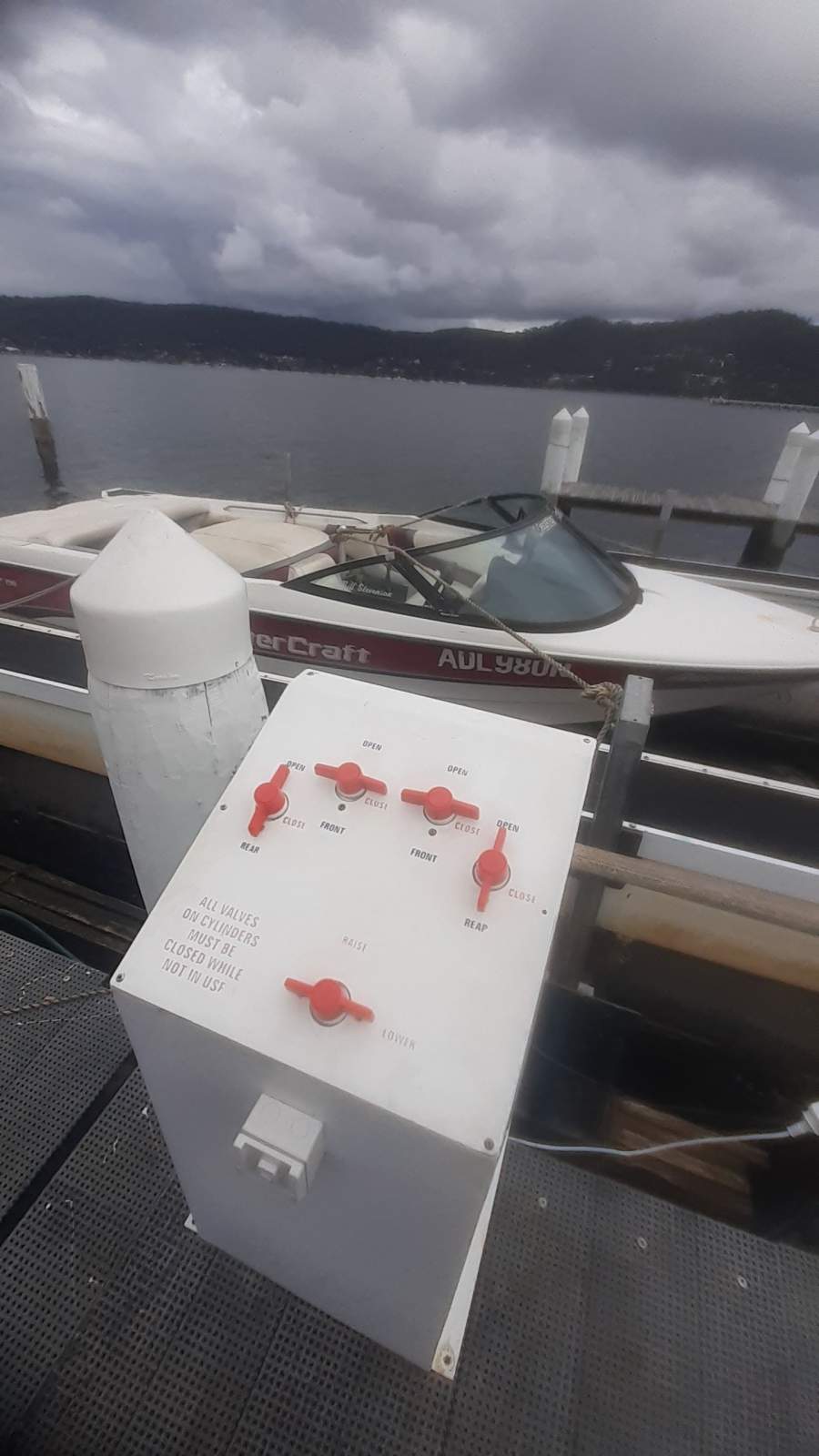 Boat Lifter holds up to 30 ft boat 10 to