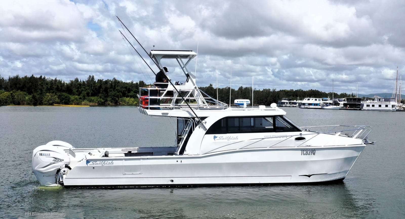 Sailfish 3700 Platinum Sports