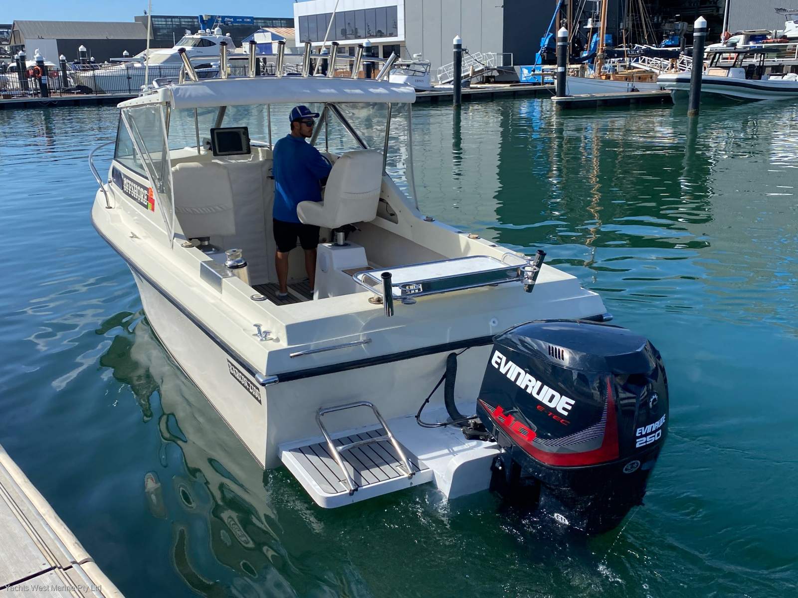 Baron OFFSHORE 21 HARDTOP " BOAT HOUSE STORAGE ":BARON OFFSHORE by YACHTS WEST