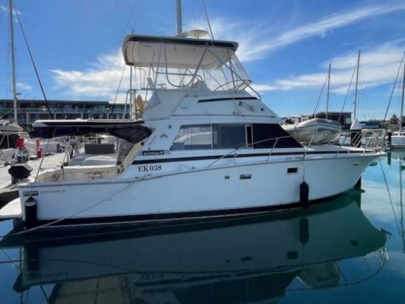 Bertram 38 Flybridge CABIN CRUISER- Click for more info...
