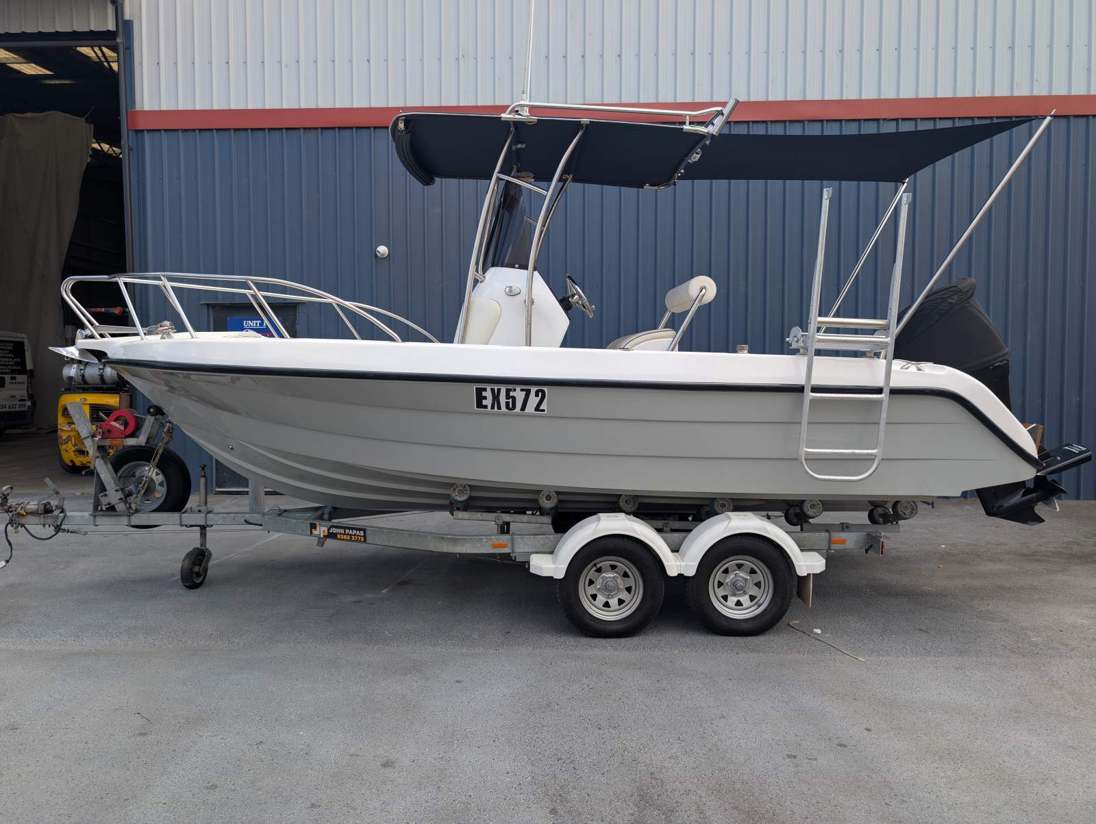 Bonito 580 Custom Centre Console