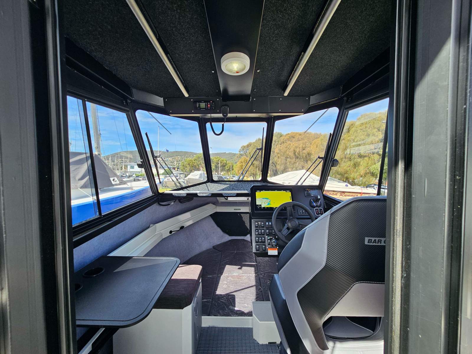 Bar Crusher 780 HTP Pilothouse version