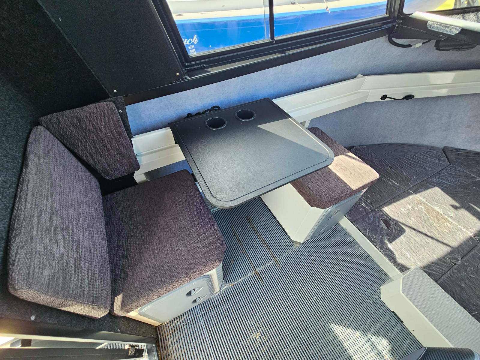 Bar Crusher 780 HTP Pilothouse version