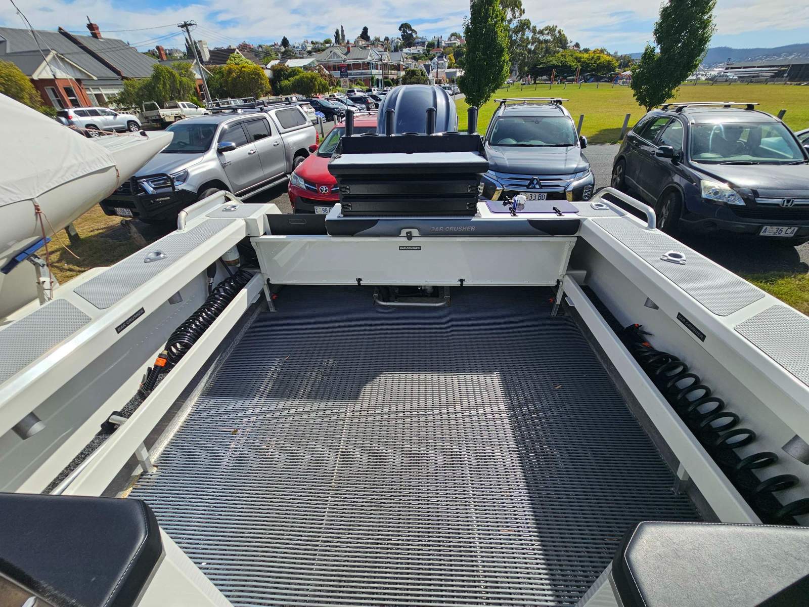 Bar Crusher 780 HTP Pilothouse version