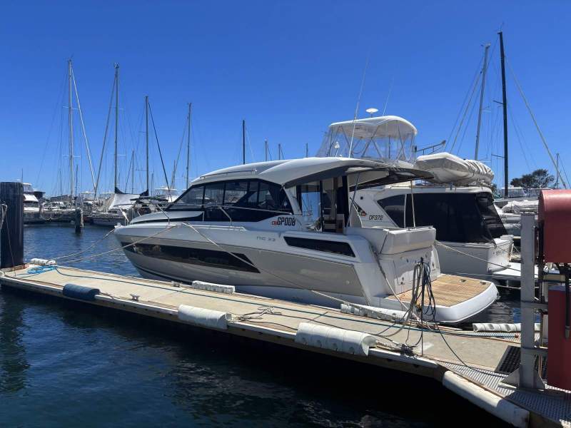 Jeanneau NC 33