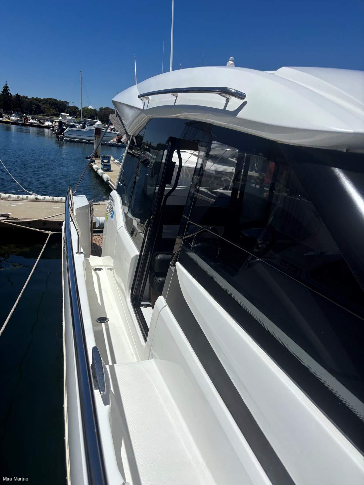 Jeanneau NC 33