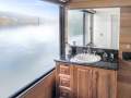 EZE Houseboat Holiday Home on Lake Eildon:EZE on Lake Eildon
