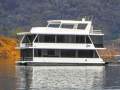 EZE Houseboat Holiday Home on Lake Eildon:EZE on Lake Eildon