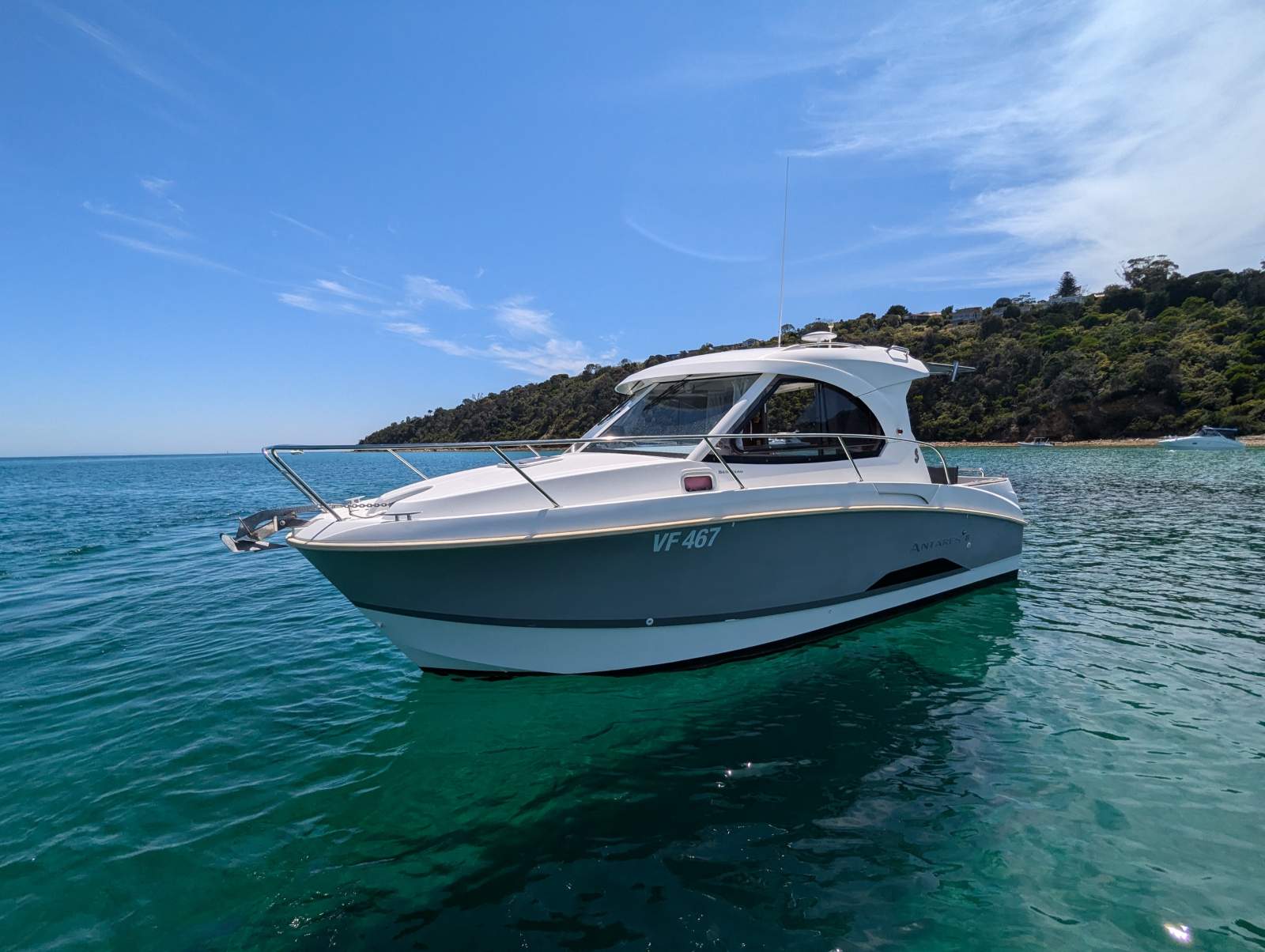 Beneteau Antares 8