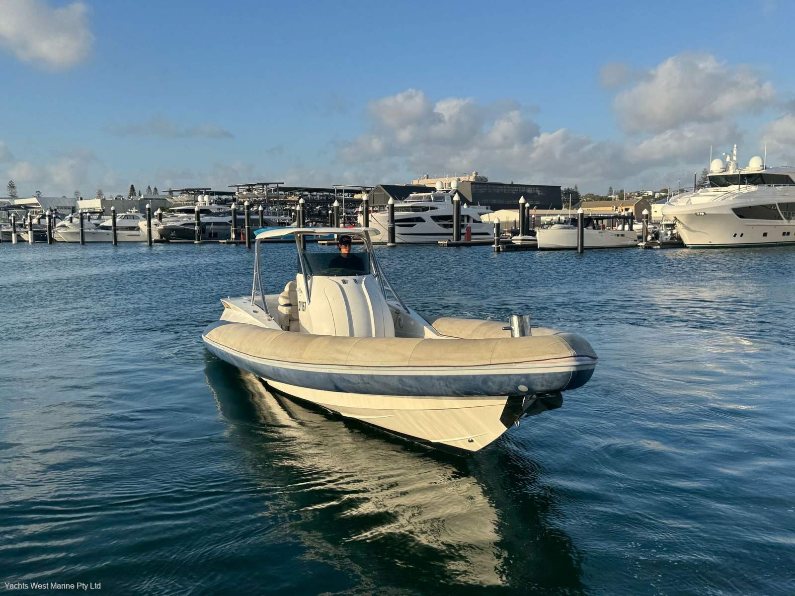 Cougar R11 centre console with " BOAT HOUSE STORAGE ":COUGAR R11 by YACHTS WEST 9335 7788