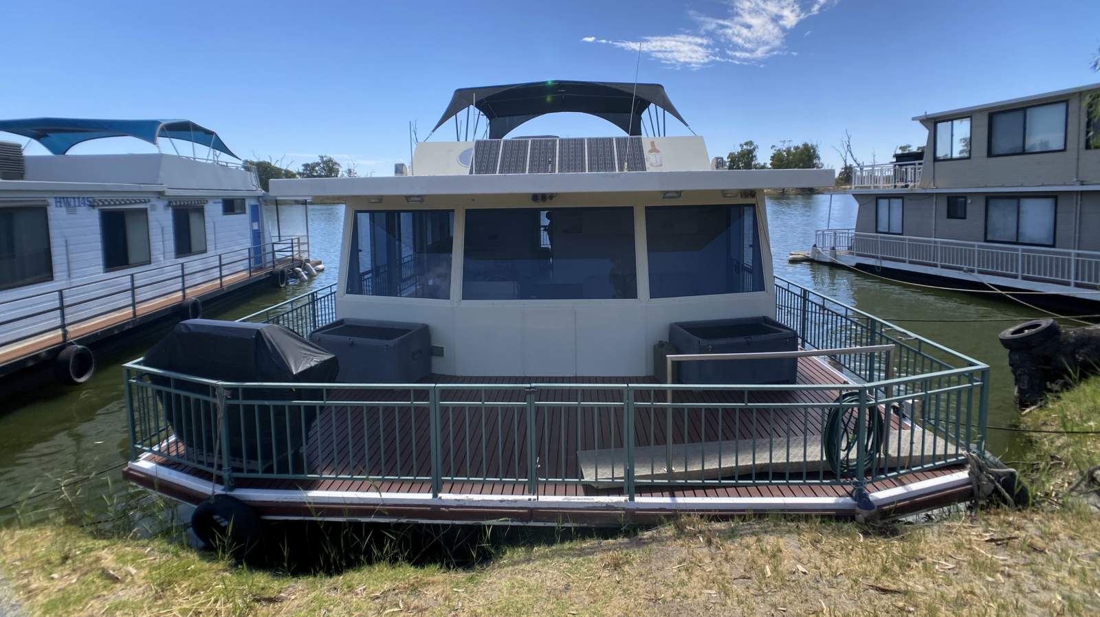 ANDBI MERRI. Stunning Two Deck, 3 Bed, Houseboat.