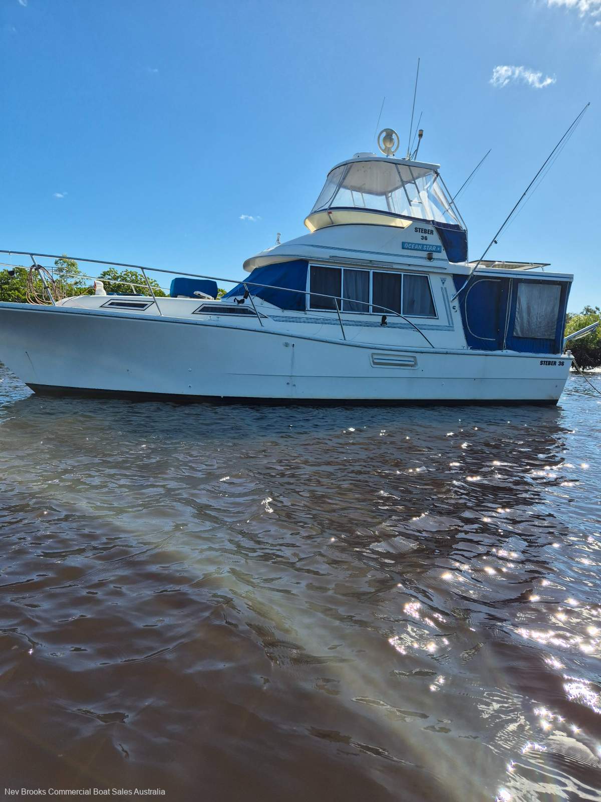 Steber 36 Dual Station Flybridge Cruiser
